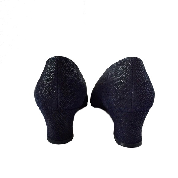 Stuart by Stuart Weitzman chunky heel pu… - Picture 8 of 8